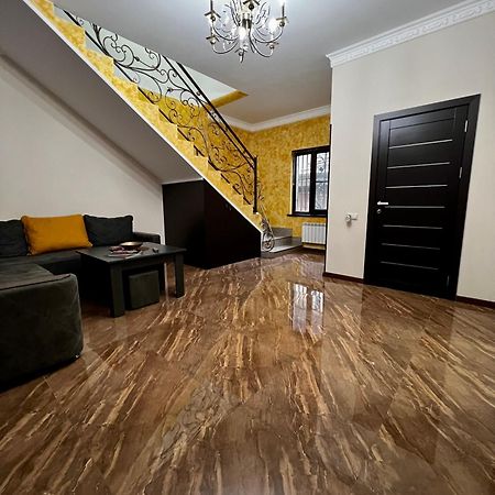 New , Comfortable 3 Bedroom House يريفان المظهر الخارجي الصورة