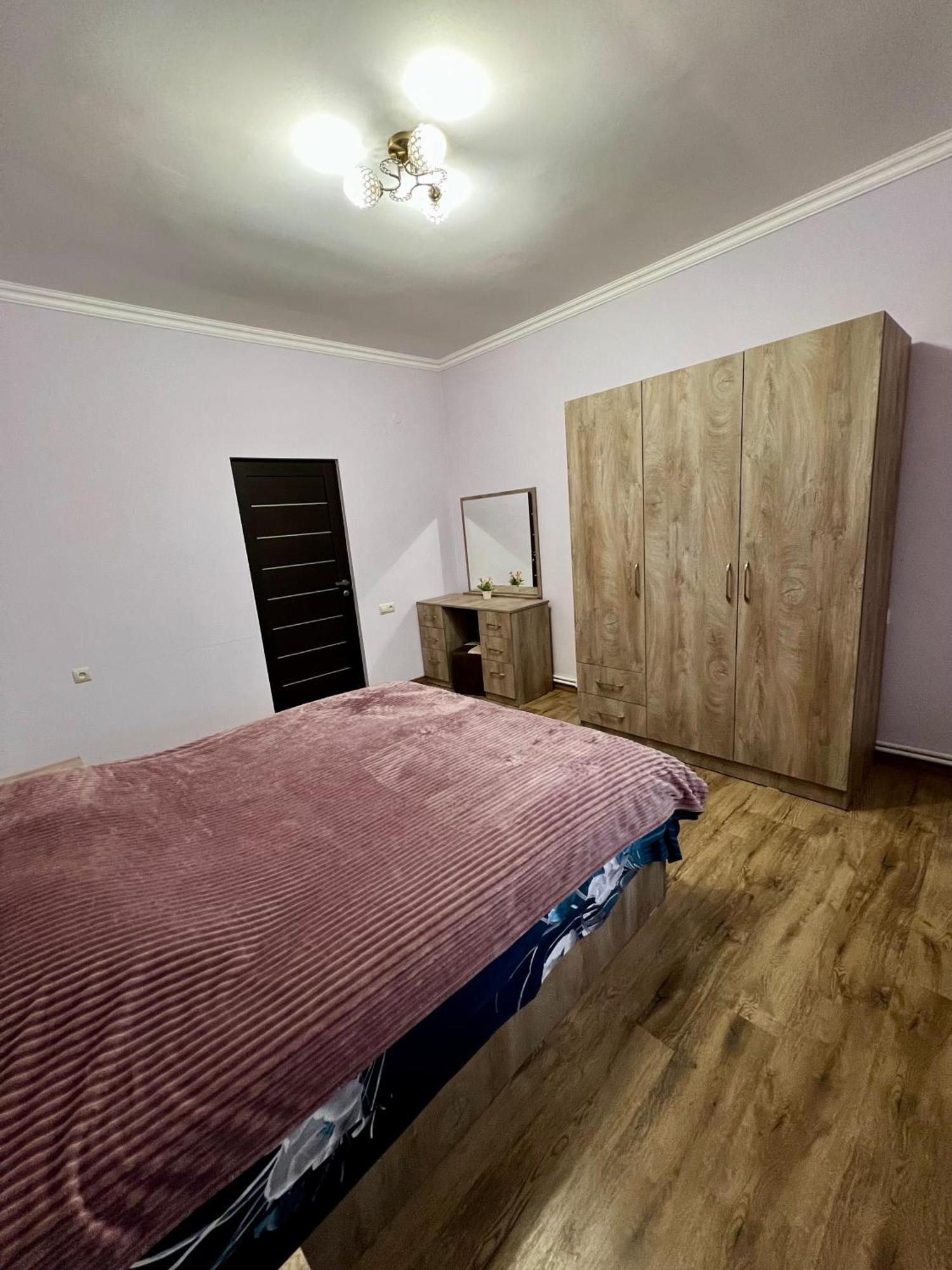New , Comfortable 3 Bedroom House يريفان المظهر الخارجي الصورة