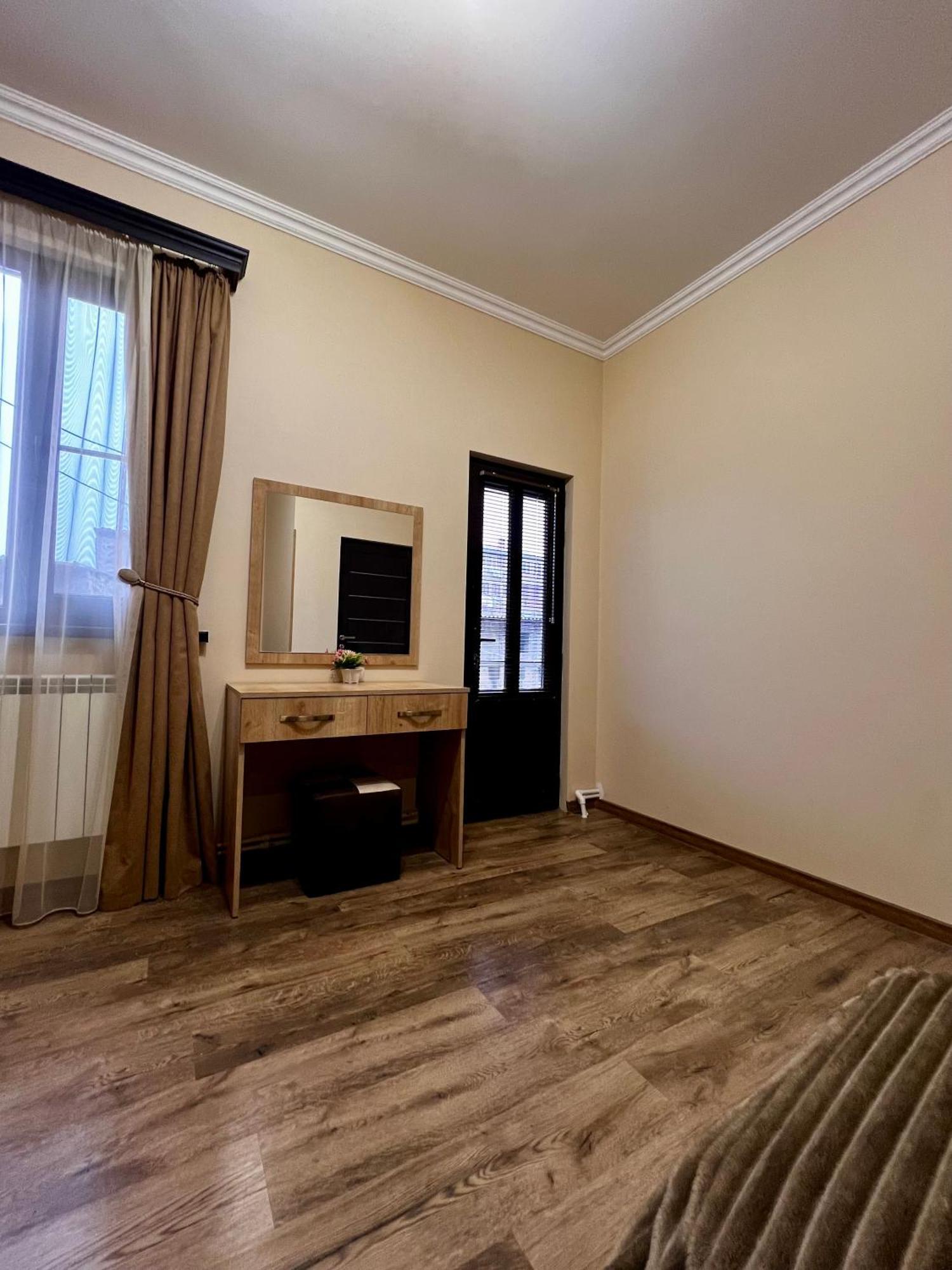 New , Comfortable 3 Bedroom House يريفان المظهر الخارجي الصورة