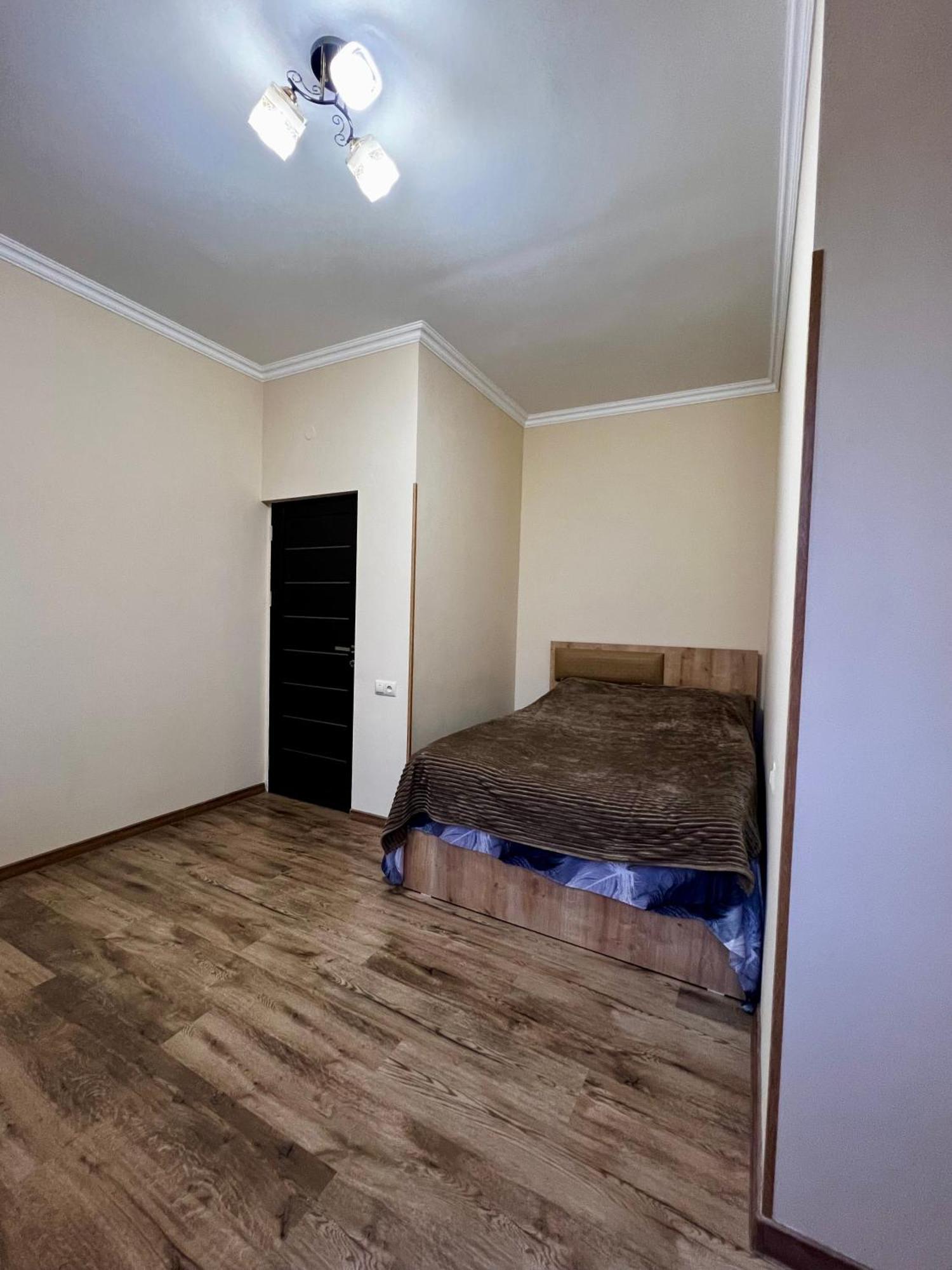 New , Comfortable 3 Bedroom House يريفان المظهر الخارجي الصورة