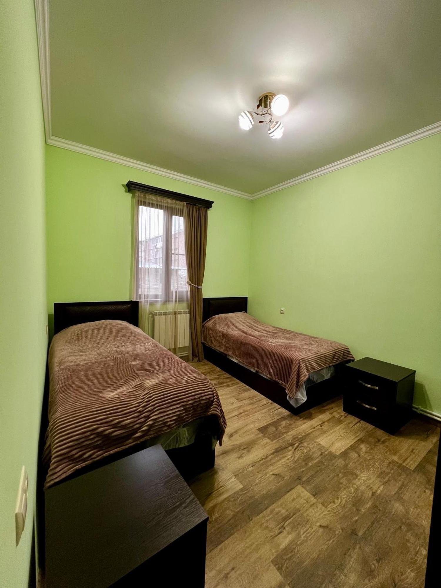 New , Comfortable 3 Bedroom House يريفان المظهر الخارجي الصورة